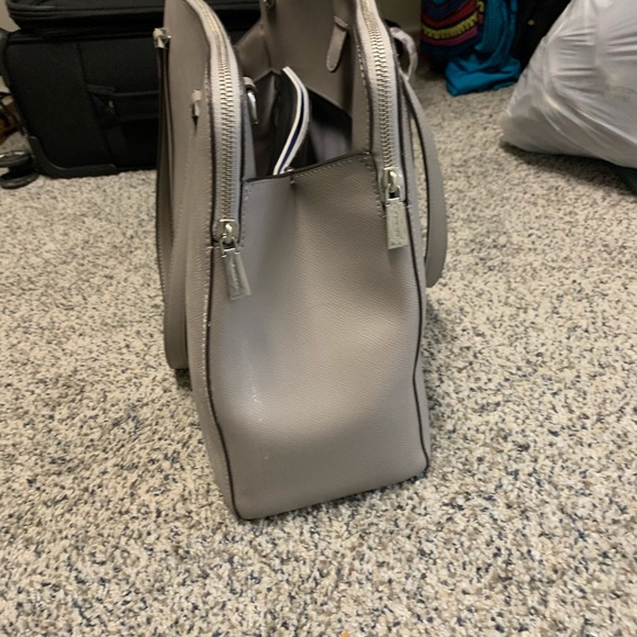 Michael Kors - Picture 2 of 2